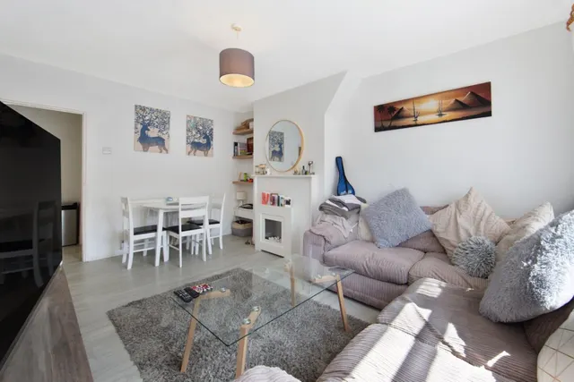 Lowth Road, London, SE5, photo 2