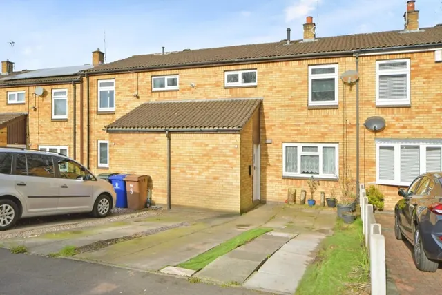 Walney Grove, Hanley, Stoke-on-Trent, photo 1