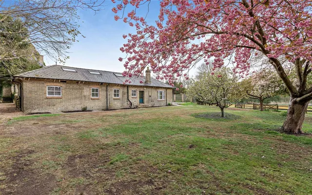 4 bedroom house — 38 Middle Street, Thriplow, Royston, SG8 7RD