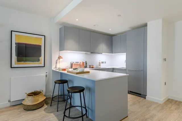 Photo 2 — 606 Landsby West, 10 Elvin Gardens, Wembley