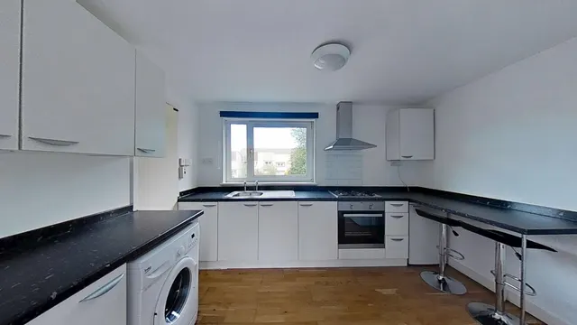 Calder Crescent, Edinburgh, EH11, photo 3