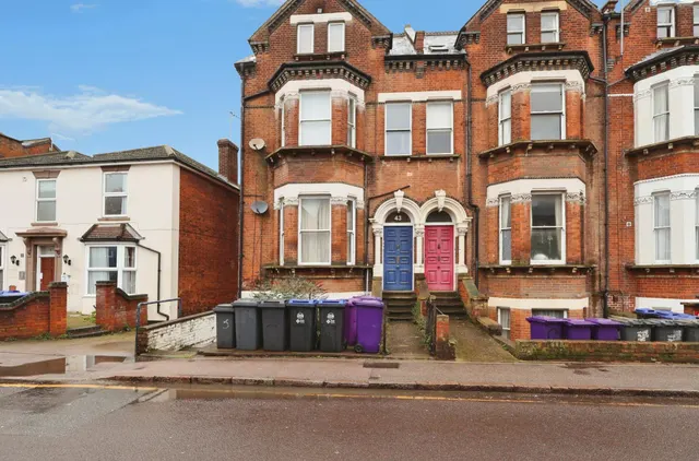 Photo 3 — Walsworth Road, Hitchin