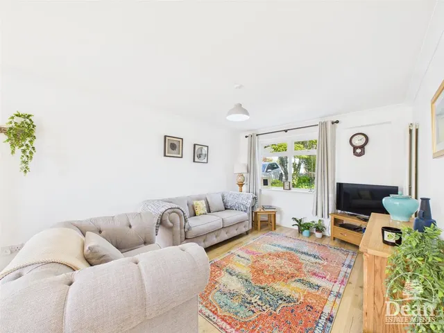 Photo 2 — Ash Close, Lydney