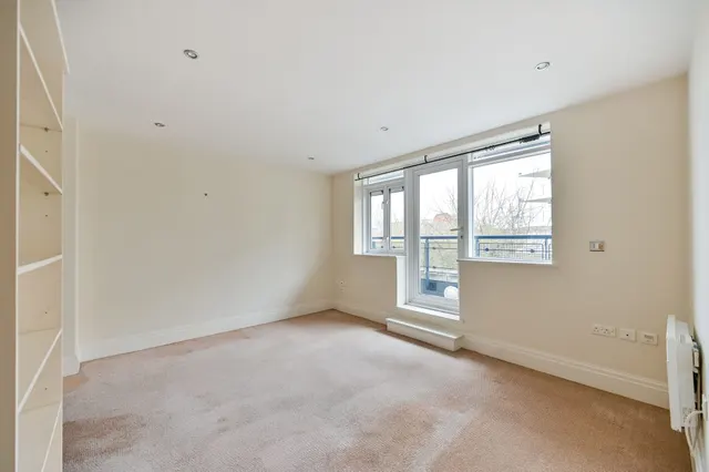 43 Falmouth House, Royal Quarter, Seven Kings Way, Kingston upon Thames, photo 1