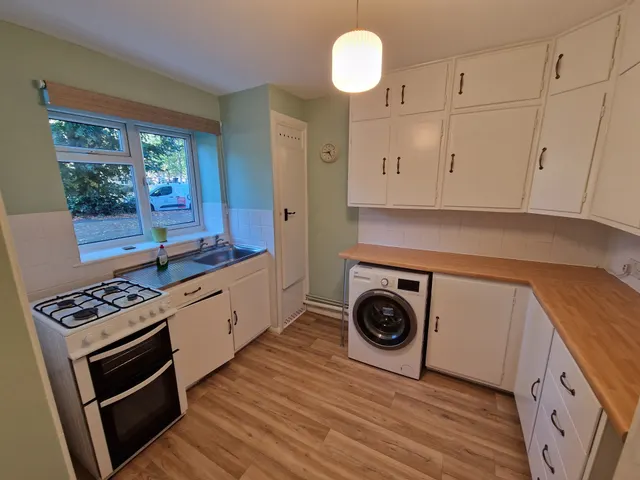 Photo 2 — Hughenden Road