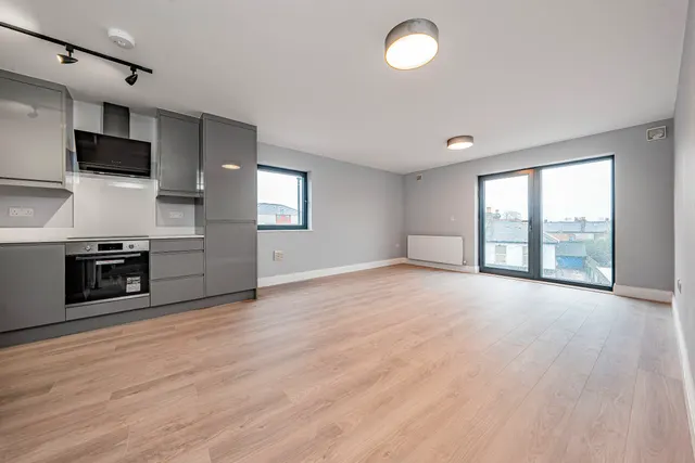 Photo 2 — Hanworth Road, Hounslow, TW3