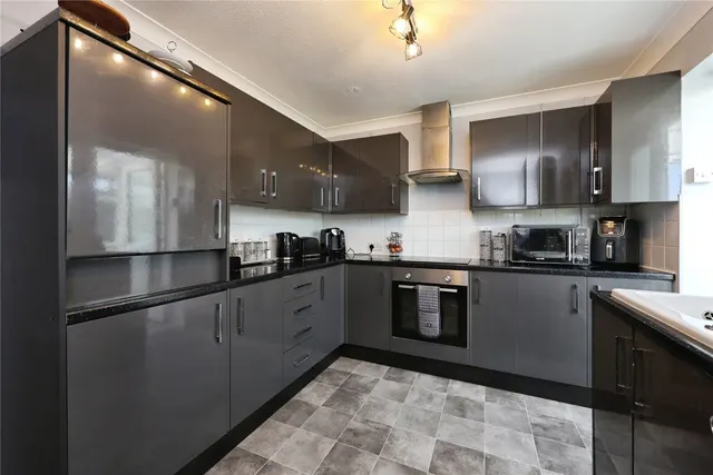 Fleet Way, Shalfleet, PO30, photo 3