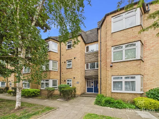 Victoria Road, YO11, photo 1