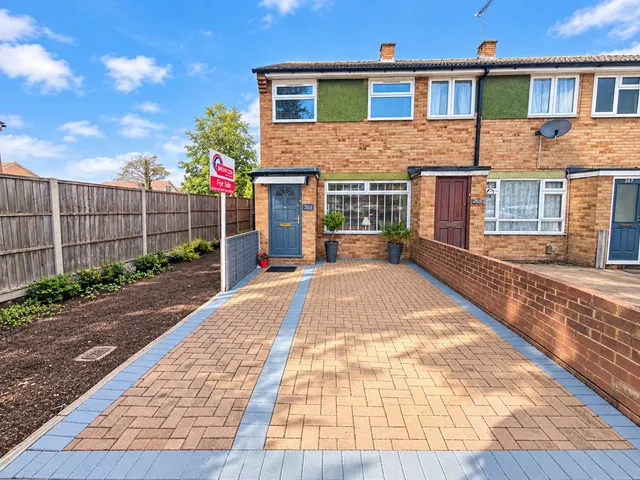 Yeading Lane, Hayes, UB4, photo 1