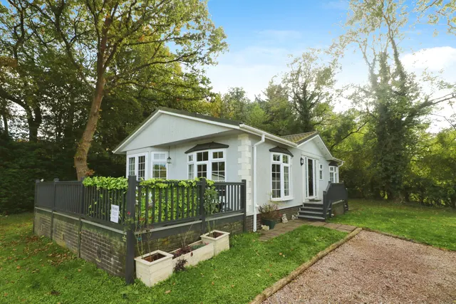 Burnham Green Road, Welwyn, AL6, photo 1