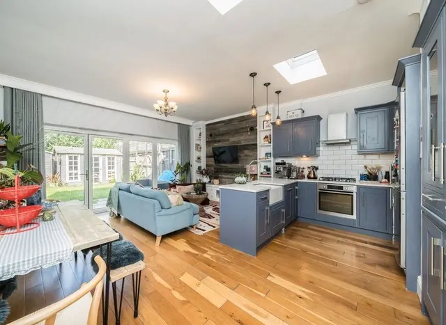 Hartfield Road, Wimbledon, SW19, photo 1