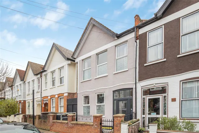 Pendle Road, Furzedown, photo 1