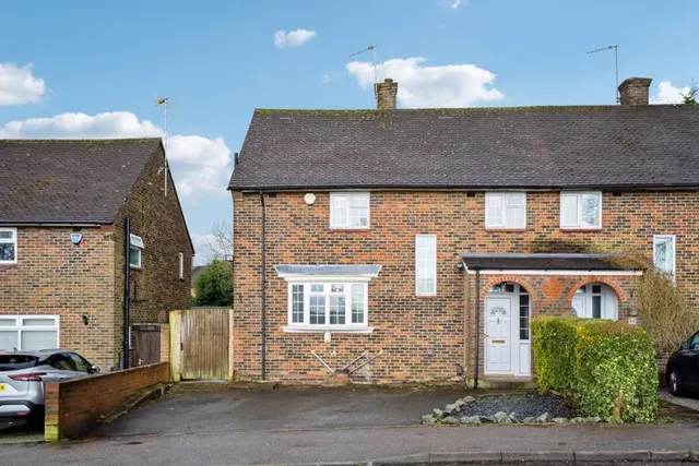 Ripon Way, Borehamwood, photo 1