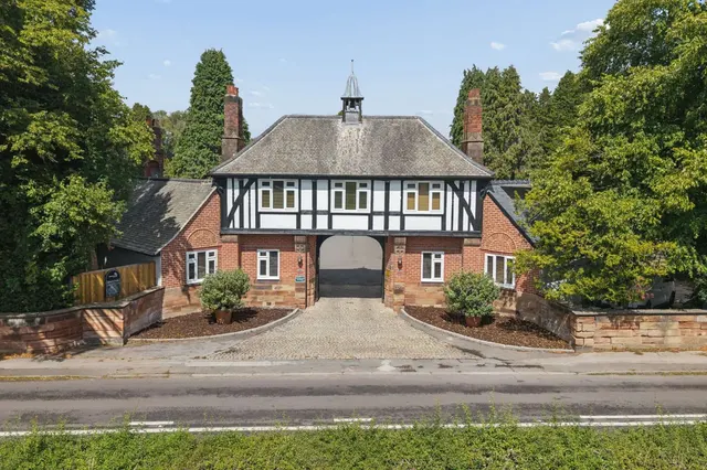 Chelford Road, Alderley Edge, Cheshire, SK9 7TQ, photo 1