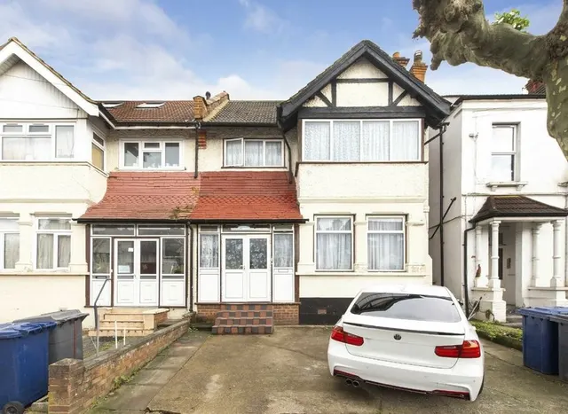 Mount Road, Hendon, NW4, photo 1