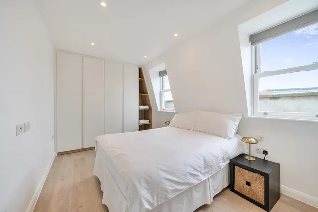 Photo 2 — Barclay Road, Fulham, London, SW6