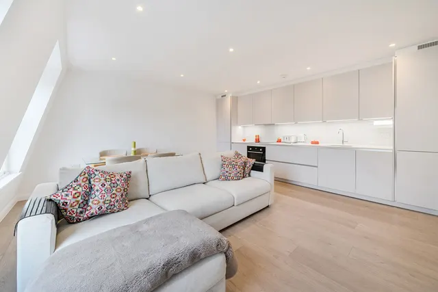 Barclay Road, Fulham, London, SW6, photo 1