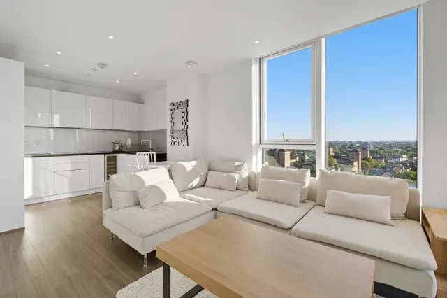 Hebden Place, Nine Elms Point, SW8, photo 2