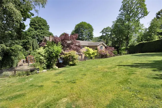 Photo 3 — Little Julians Hill, Sevenoaks, Kent, TN13 1QB