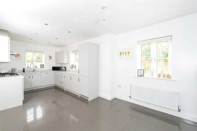 Blackhorse Drive, Old Stratford, MK19, photo 1