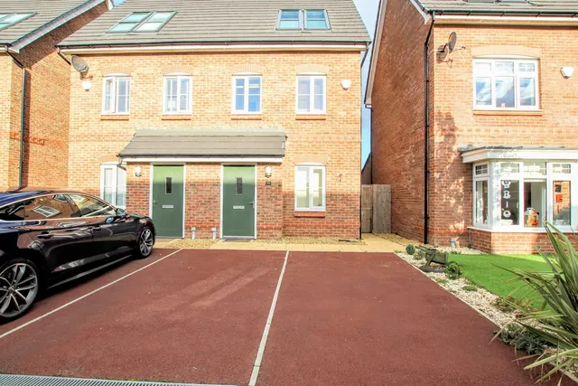 Stephenson Grove, Rainhill, L35, photo 1