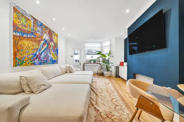 Photo 2 — Flat A, 11 Cheniston Gardens, London