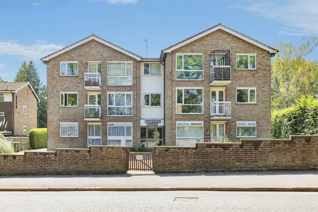 Eastbury Road, Watford, photo 1