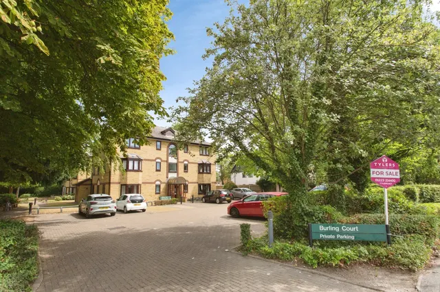 Photo 2 — Burling Court, Cambridge