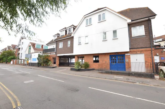 Wey House, Pyrford Road, photo 1