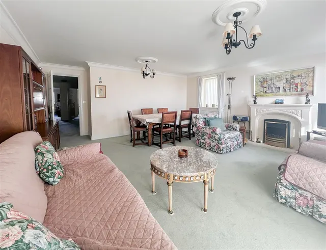 Photo 3 — 22 Bedford Avenue, Bexhill-On-Sea, TN40 1NJ