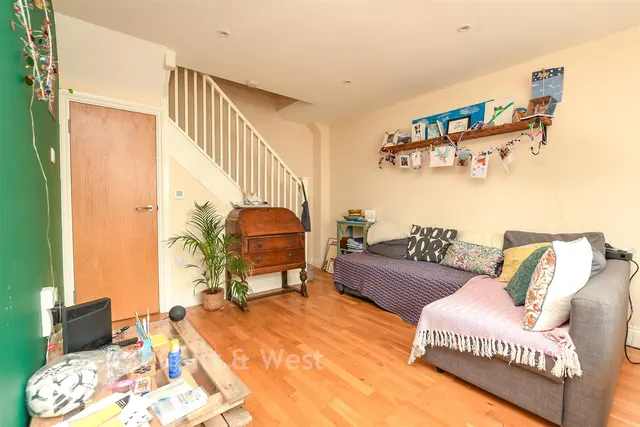 Woodlands Road, Redhill, RH1, photo 2