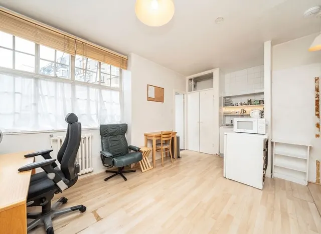 Photo 2 — Woburn Place, Bloomsbury, WC1H