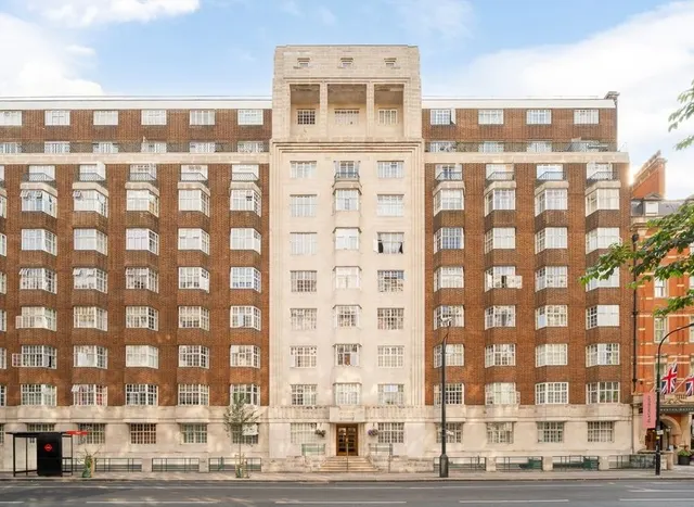 Woburn Place, Bloomsbury, WC1H, photo 1