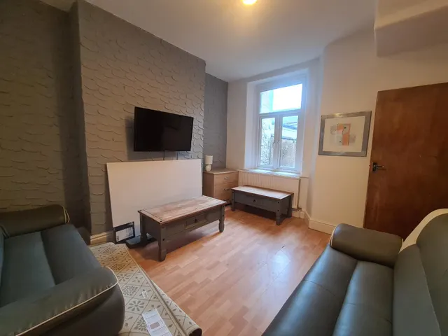 St. Oswald Street, Lancaster, LA1, photo 3