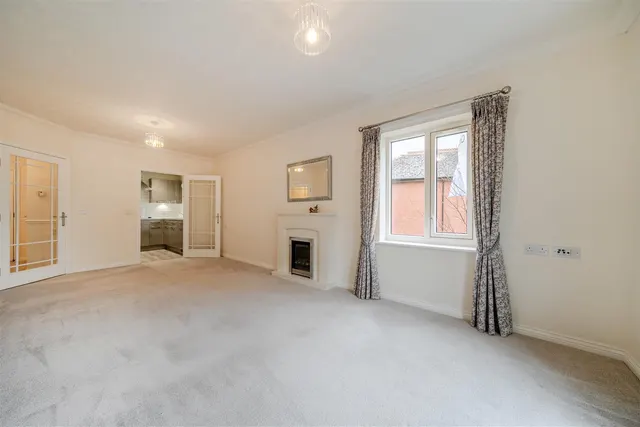 North Place, Cheltenham, GL50, photo 3