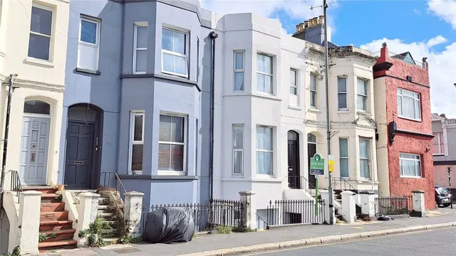 Queens Road, Hastings, TN34, photo 1