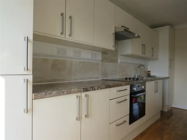 Victoria Street, Gosport, PO12, photo 3