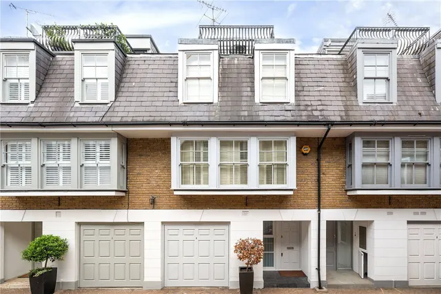 St. Catherines Mews, London, SW3, photo 1