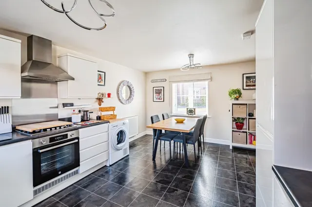 Kensington Way, Polegate, BN26, photo 3