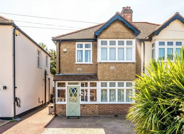 Chestnut Grove, Isleworth, TW7, photo 1