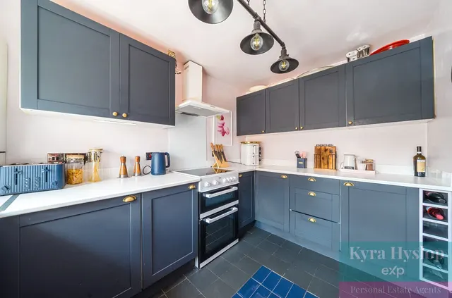 Dotton Close, Exeter, EX1, photo 2
