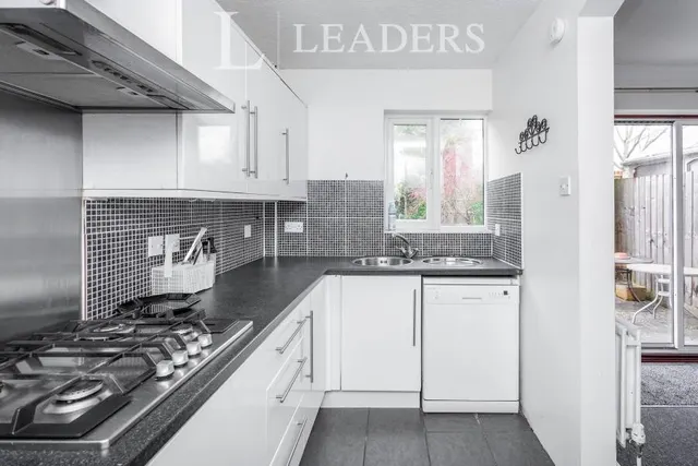 Fishers Field, Buckingham, MK18, photo 1