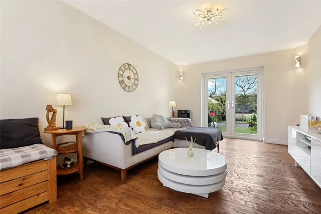 Photo 3 — Whitemoss Grove, East Kilbride, South Lanarkshire, G74