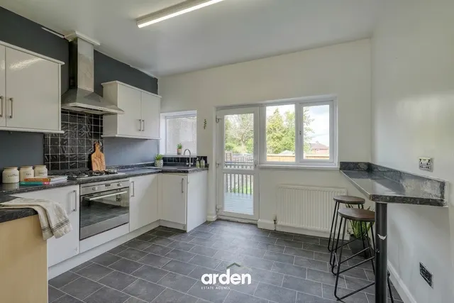 Groveley Lane, Birmingham, B31, photo 3