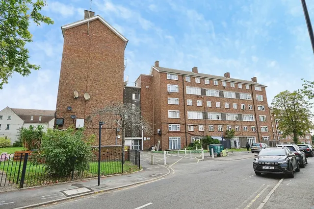 Sandstone Road, London, SE12, photo 1