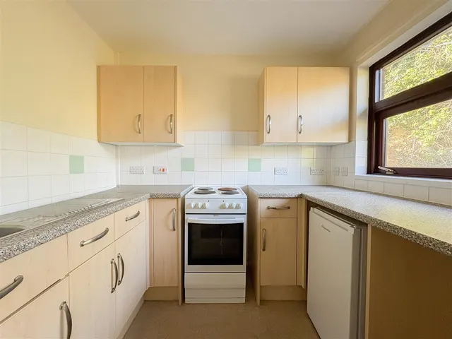 Upper Glen Road, St. Leonards-On-Sea, TN37, photo 2
