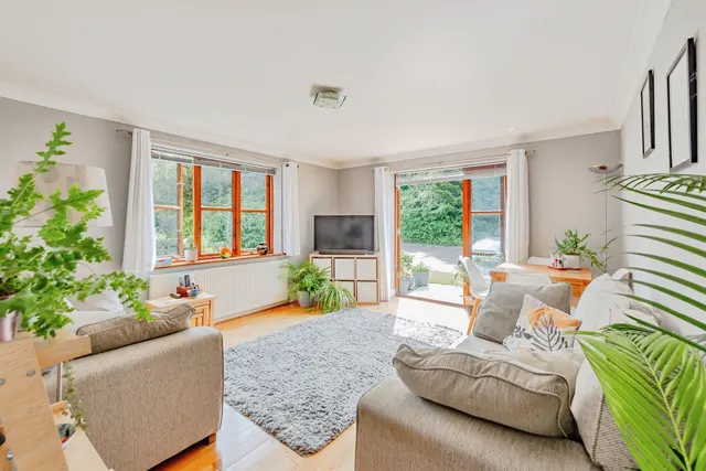 Wonham Place, Godstone, photo 1