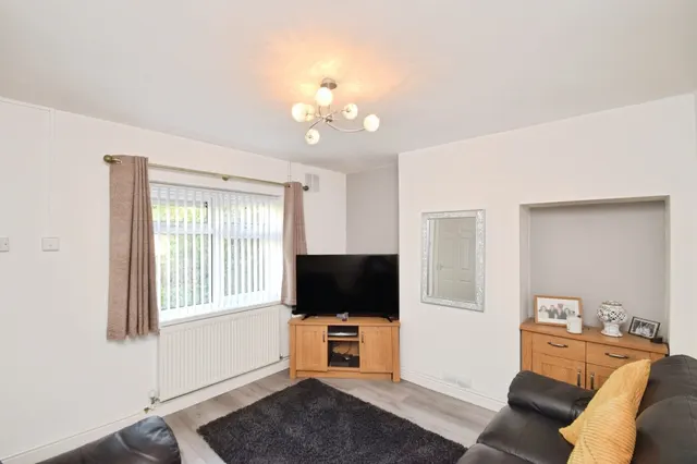 Parc Avenue, Swansea, SA6, photo 3