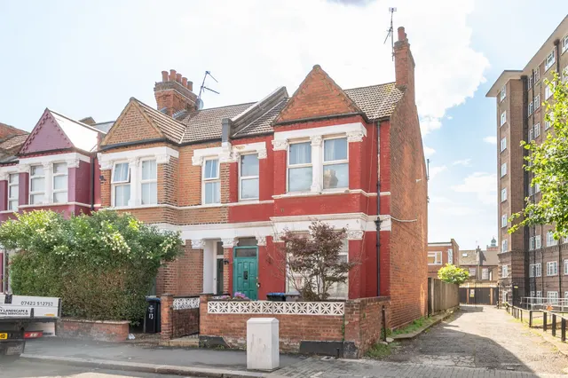 Photo 2 — 14 Ashford Road, London