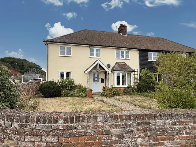 Thorpe Road, Tendring, photo 1